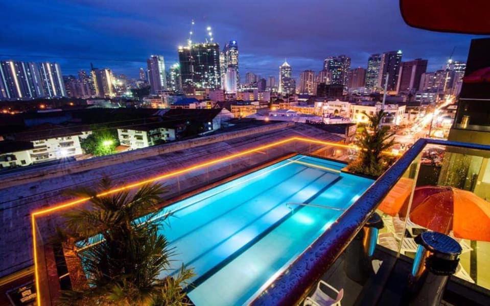 Jade Hotel And Suites San Pedro Makati Exterior foto