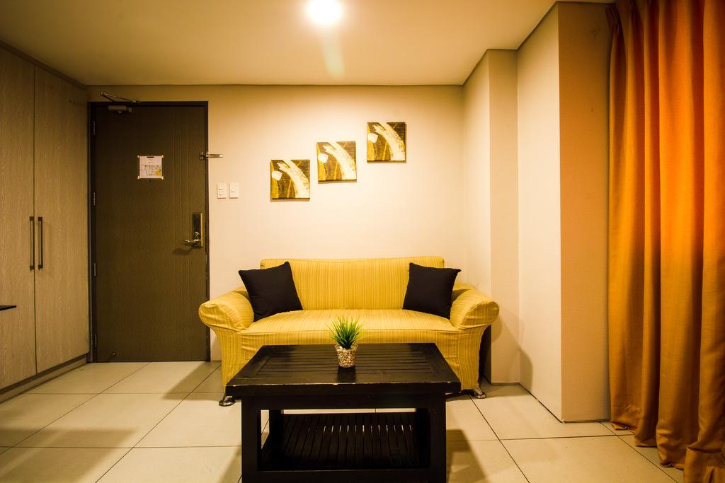 Jade Hotel And Suites San Pedro Makati Exterior foto