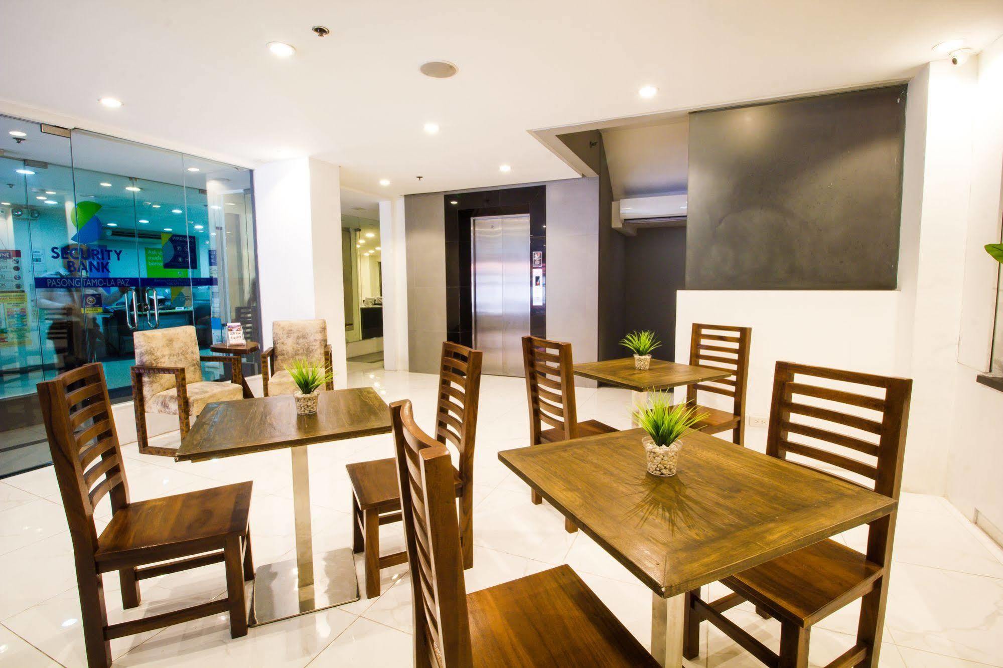 Jade Hotel And Suites San Pedro Makati Exterior foto